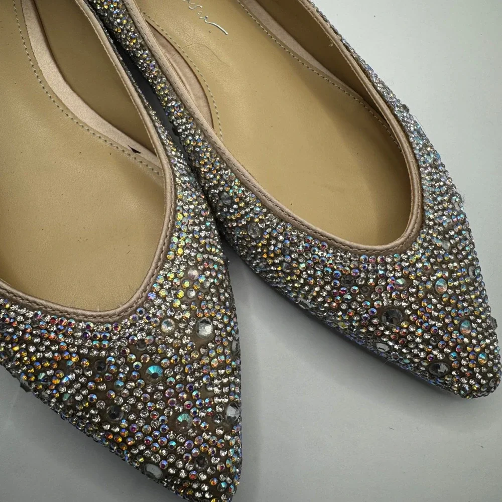 Betsey Johnson Rhinestone Pointed Toe Flats Bridal Silver 7.5M - Picture 2 of 7